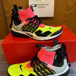 Nike x Acronym Air Presto Volt size Medium (10 to 11) gently used like new condition with OG everything $300 shipped (obo)