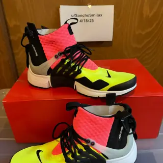 Nike x Acronym Air Presto Volt size Medium (10 to 11) gently used like new condition with OG everything $300 shipped (obo)
