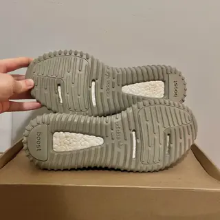 Yeezy 350 Boost Moonrock size 9 $235 + Ship