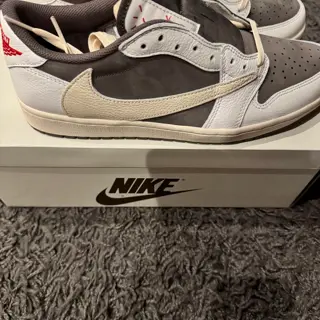 DS Jordan 1 OG x Travis Scott Reverse Mocha size 11: $1450