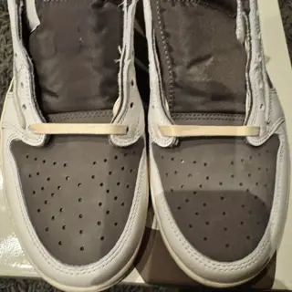 DS Jordan 1 OG x Travis Scott Reverse Mocha size 11: $1450