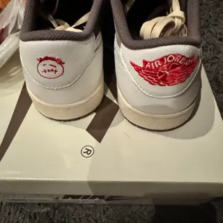 DS Jordan 1 OG x Travis Scott Reverse Mocha size 11: $1450