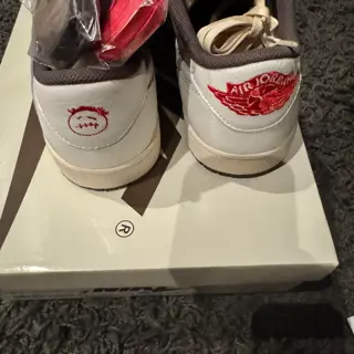 DS Jordan 1 OG x Travis Scott Reverse Mocha size 11: $1450