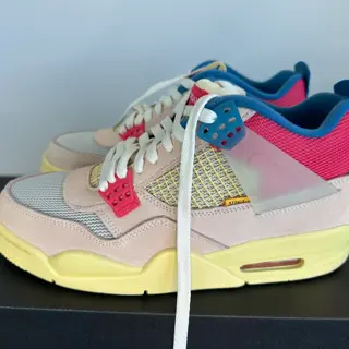 Jordan 4 Retro Union Guava Ice - Size 10 - Used - More in comments