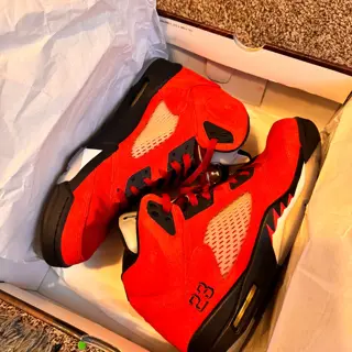 Jordans SZ 13 ALL-Pics & Prices Below