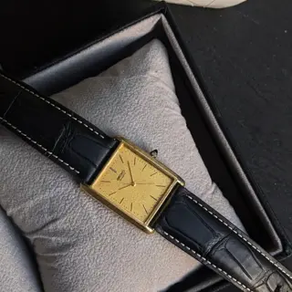 1980's Gold Plated Seiko Stardust Glitter Dial 30 micron gold Tank Style Dress Watch Battery operated 6030-5510 Price: 120$