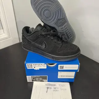 Nike dunk low undefeated Sz 6 clean og all $100