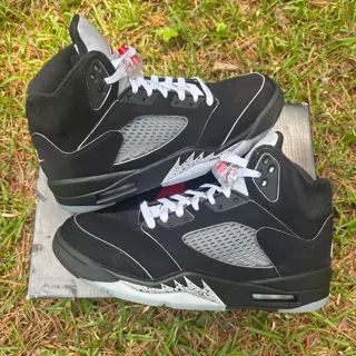 Jordan 5 Reimagined Metallic size 8 $230