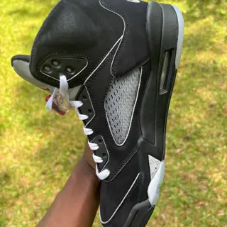 Jordan 5 Reimagined Metallic size 8 $230