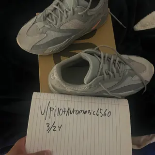 Yeezy 700 inertia 260 shipped