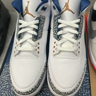 looking to clear some room Sz 10-11 mostly DS $140-$275 shipped
