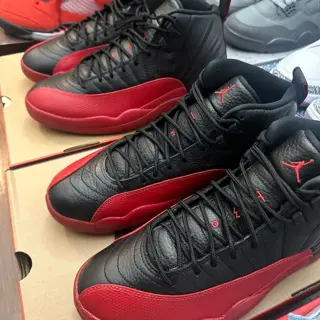 looking to clear some room Sz 10-11 mostly DS $140-$275 shipped