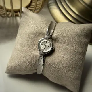 Vintage Zodiac Ladies Manual Winding only for 150$ Shipped 🚢 Via FedEx