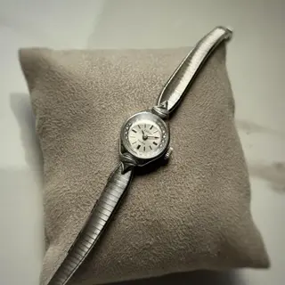 Vintage Zodiac Ladies Manual Winding only for 150$ Shipped 🚢 Via FedEx