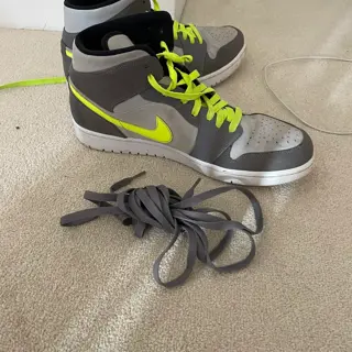 Jordan 1 Gunsmoke volt UK10 £40
