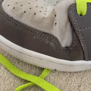 Jordan 1 Gunsmoke volt UK10 £40