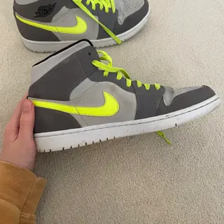 Jordan 1 Gunsmoke volt UK10 £40