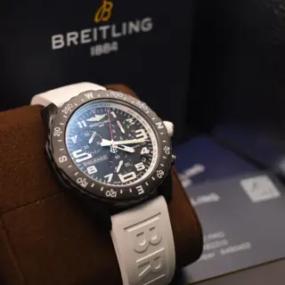Breitling Endurance Pro 44mm white dial - Complete Kit