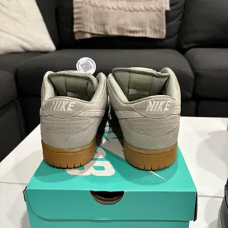 Nike SB Dunks - Used - Men’s 9 - US only - Prices include shipping and invoice