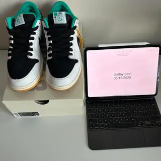 CSEF SB | Size 12 | DS | $180 shipped and invoiced