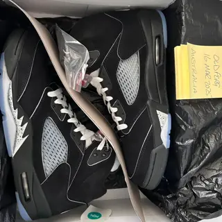Jordan 5 Reimagined Black Metallic US11 $450 Australia