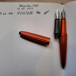 Diplomat Aero Orange with 2 sections F nibs