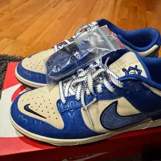 Size 11 Jordan 1 Trophy Room Low Away, Size 11 Nike Dunk Jackie Robinson, DS Size 10.5 Nike SB Dunk Stingwater