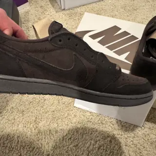 DS Jordan 1 Low Travis Scott Velvet size 11m: $340 invoiced and shipped