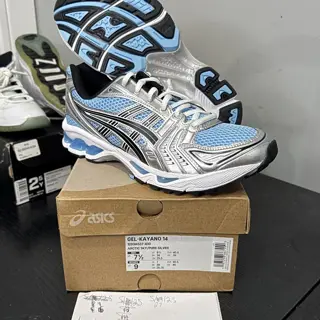 asics gel-kayano 14 Sz 7.5M artic sky pure silver $160