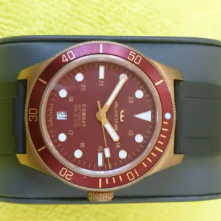 Glycine Combat SUB 39 Bronze Case Burgundy Dial