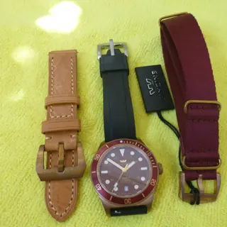 Glycine Combat SUB 39 Bronze Case Burgundy Dial