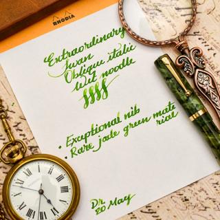 Extraordinary Vintage Swan Mabie Todd Jade Green Cracked Ice Cellulose with 14ct gold "Oblique Broad Italic" Insane Flex "Wet Noodle"nib