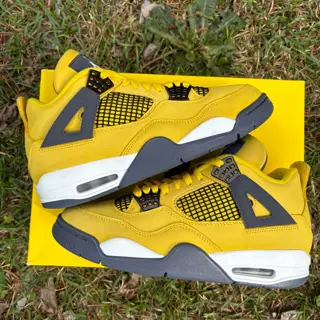 Jordan 4 lighting size 8.5 $100