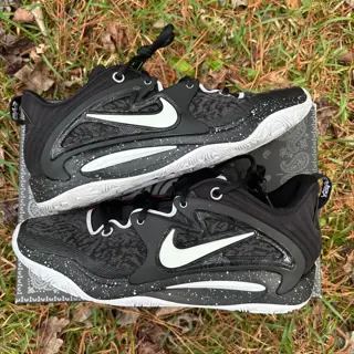 KD 15 Black White Speckled SZ 11 $50