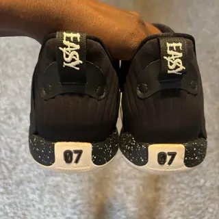 KD 15 Black White Speckled SZ 11 $50