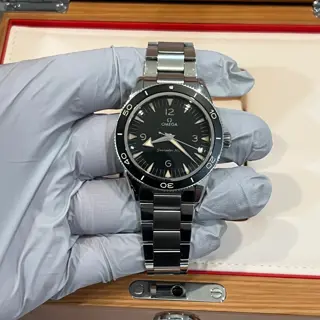 Omega Seamaster 300 Heritage Black - $4,000 - Los Angeles -