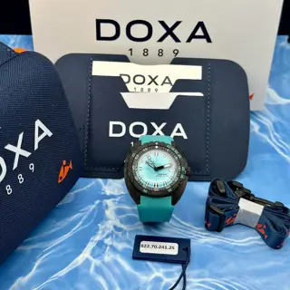 Doxa SUB 300 Carbon “Aqua Marine” – Forged Carbon Case