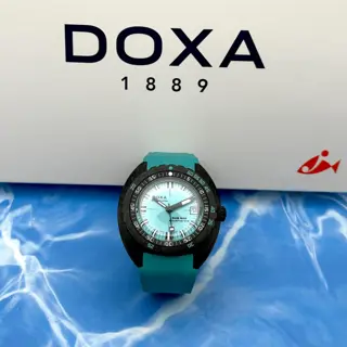 Doxa SUB 300 Carbon “Aqua Marine” – Forged Carbon Case