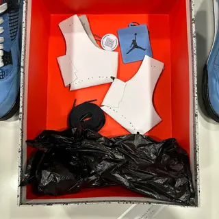 Travis Scott Jordan 4 - 11.5 - Used - $650 - Add for invoice