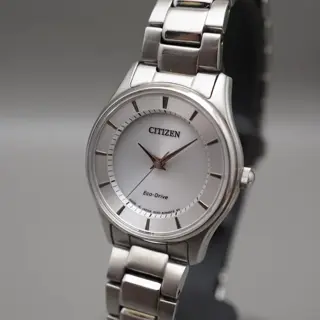 Citizen Eco-Drive E031-S103746 Silver Dial Ladies Solar Quartz Watch Japan Made - $80