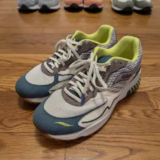 Some New Balances and a Saucony - Sizes 9 - 10