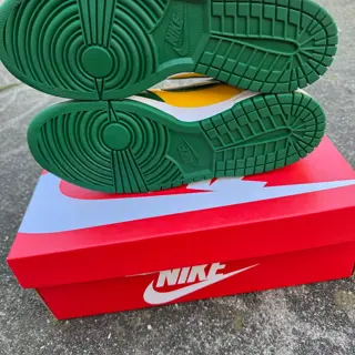 sz 10 Nike Dunk Low Sp ‘Brazil’ $95 OBO