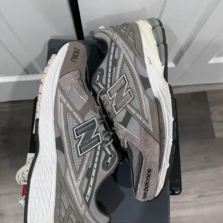 New Balance 1906U Invincible x N. Hoolywood Size 9M $240