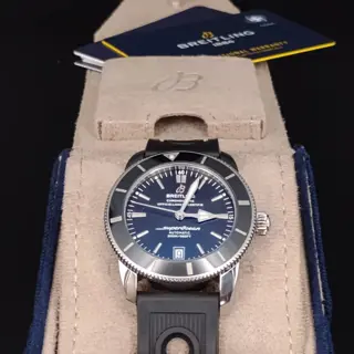 A Stunning Breitling Superocean Heritage II 300M 42 mm. On rubber strap. AB201012/BF73 Full Set