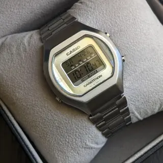 Casio COLLECTIBLE VTG CASIOTRON TRN-100 LIQUID CRYSTAL DIGITAL QUARTZ Watch Best Price 199$