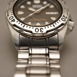 Vintage 1996 Seiko SKX001 7S26 Sharktooth Midsize Divers 200M Automatic Watch - $165