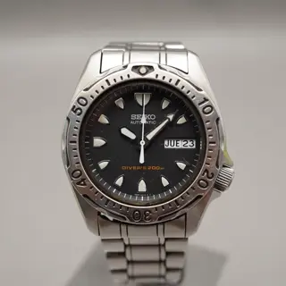 Vintage 1996 Seiko SKX001 7S26 Sharktooth Midsize Divers 200M Automatic Watch - $165