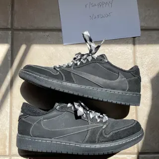 Travis, Kith, Sacai Yachty size 10-10.5