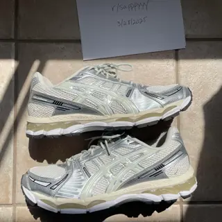 Travis, Kith, Sacai Yachty size 10-10.5