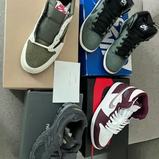 Jordan 1 9.5, 2002r phantom 8.5, Travis Medium Olive 13, Dunk High Sb Denim 8